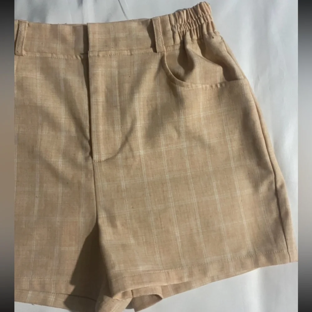 Emory Park High Waisted Plaid Print Elastic Waist Peach Shorts